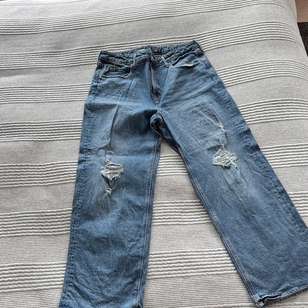 Sky-hi wide leg distressed jeans